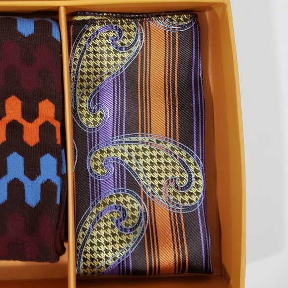 Robert Lewis Orange Bow Tie Hanky Socks Box 3 Set - Picture 3 of 7